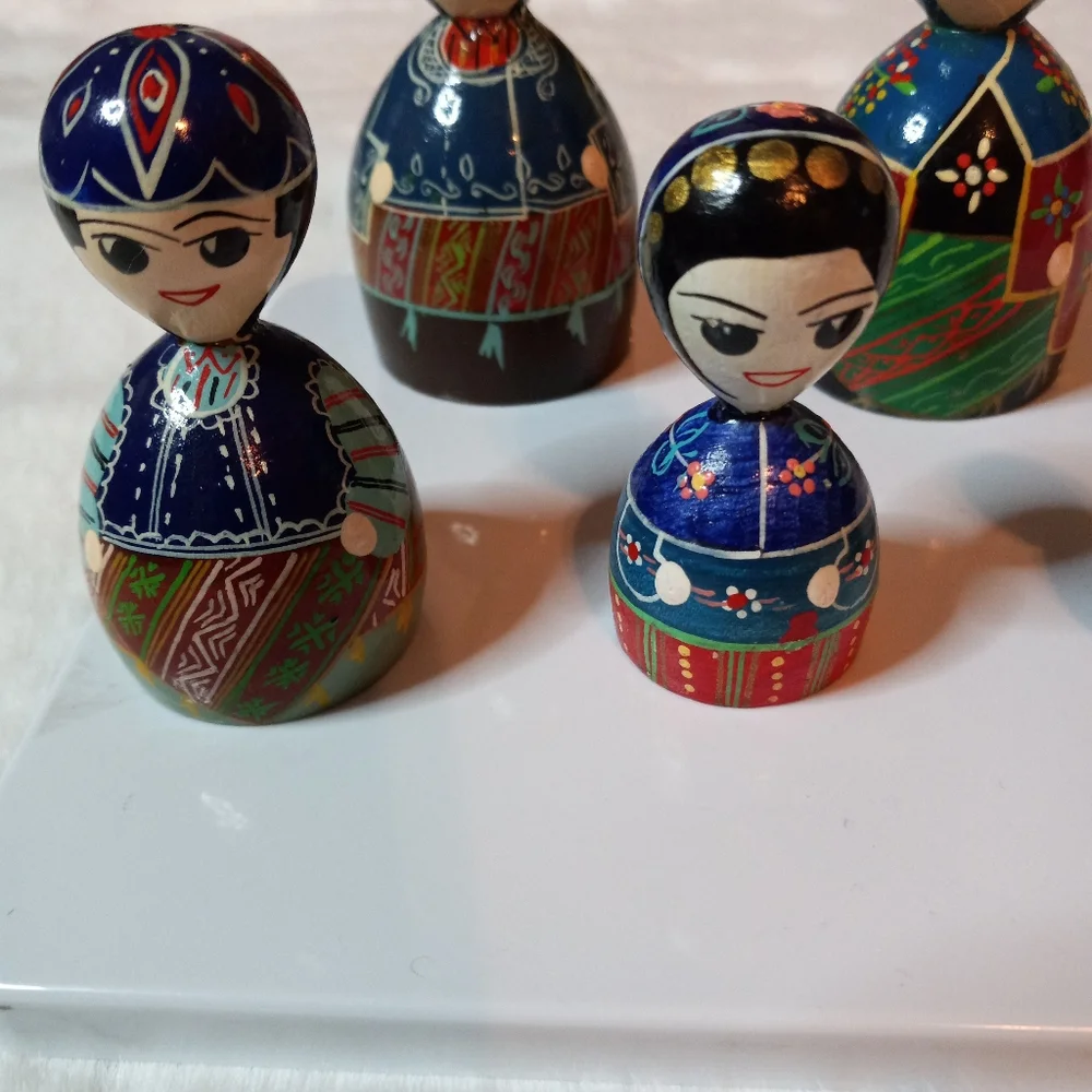 Vintage Doll Wood Turned Hand Painted Family